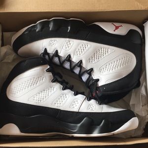 Air Jordan 9 Retro